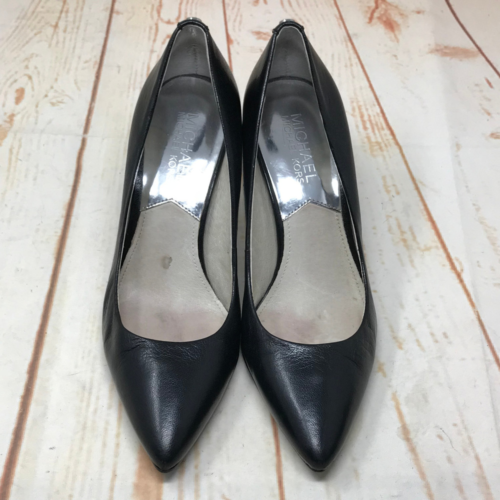 Michael Kors Classic Black Pumps Heels sz 5.5 M